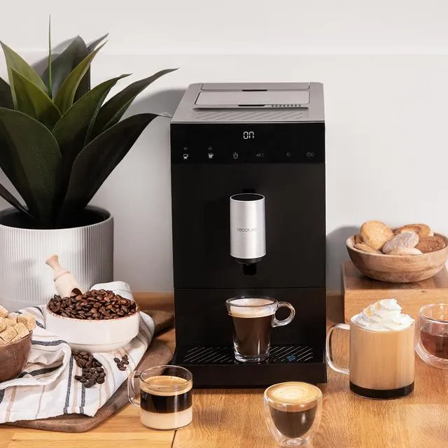 Imagen de la cafetera de Cecotec Cremmaet Compact Steam